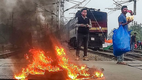 Citizenship Act, protesters, railway station, fire, West Bengal