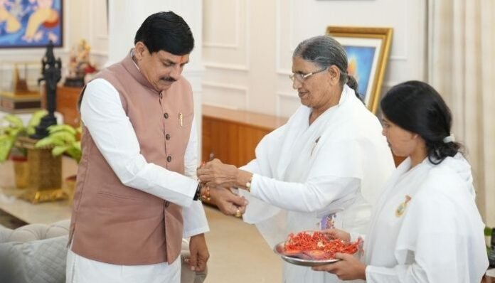 Brahma Kumari Sisters Tie Raksha Sutra to MP CM